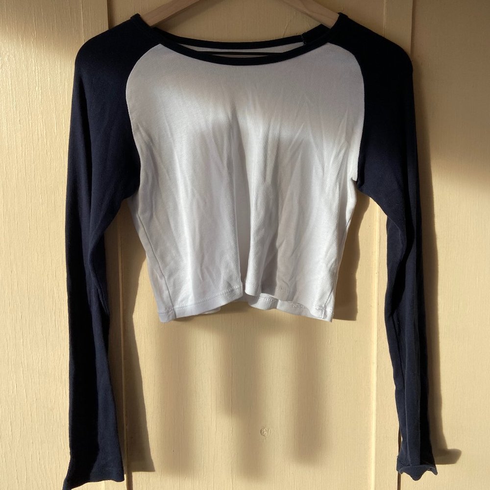 J. Galt Navy & White Cropped Long Sleeve Top, US Size S